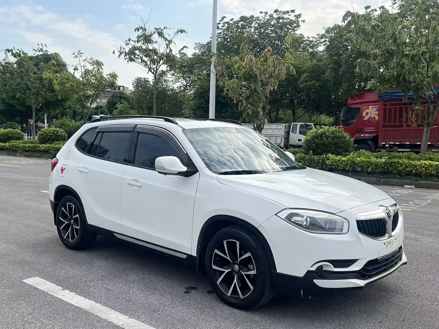 2015 Zhonghua V5