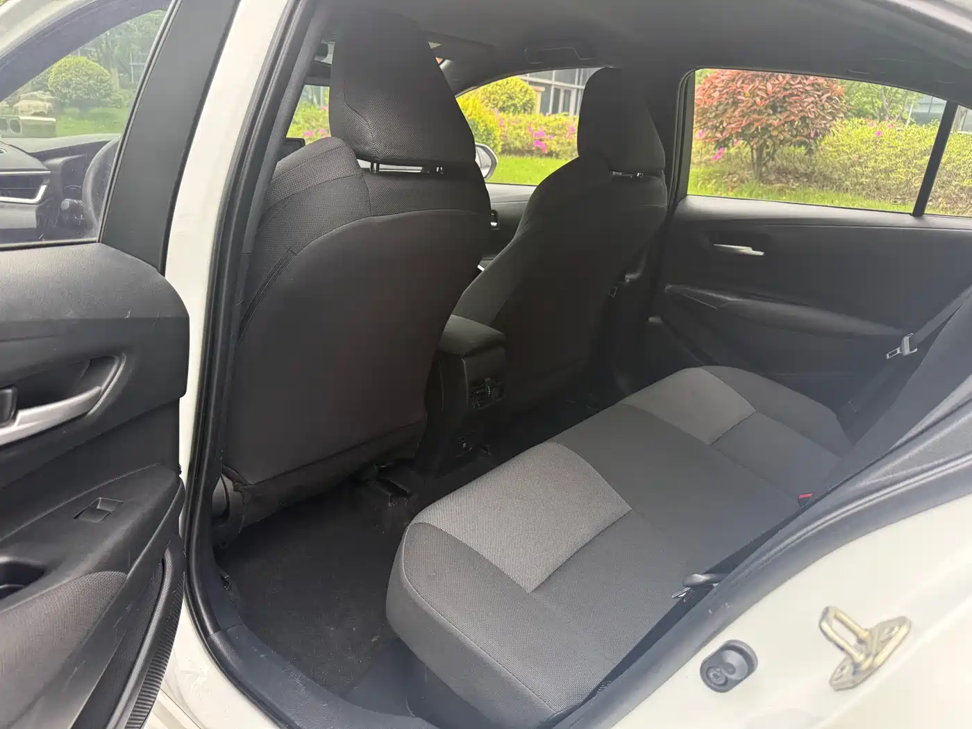 Toyota Levin 2022 Dual Engine 1.8H E-CVT Leading Edition фото 10