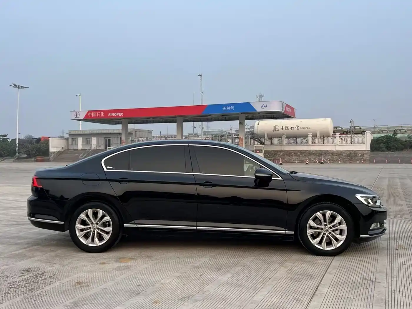 Volkswagen Magotan 2018 Facelift 330TSI DSG Luxury фото 2