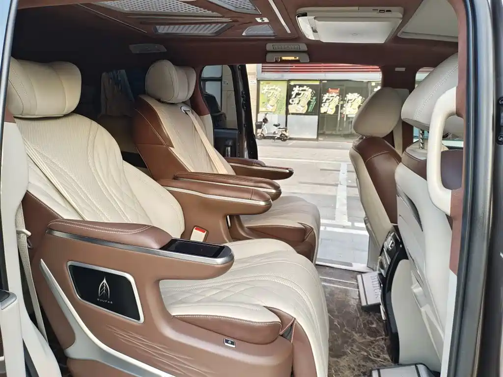 Buick GL8 2021 Land Business Class 652T Smart Luxury фото 6