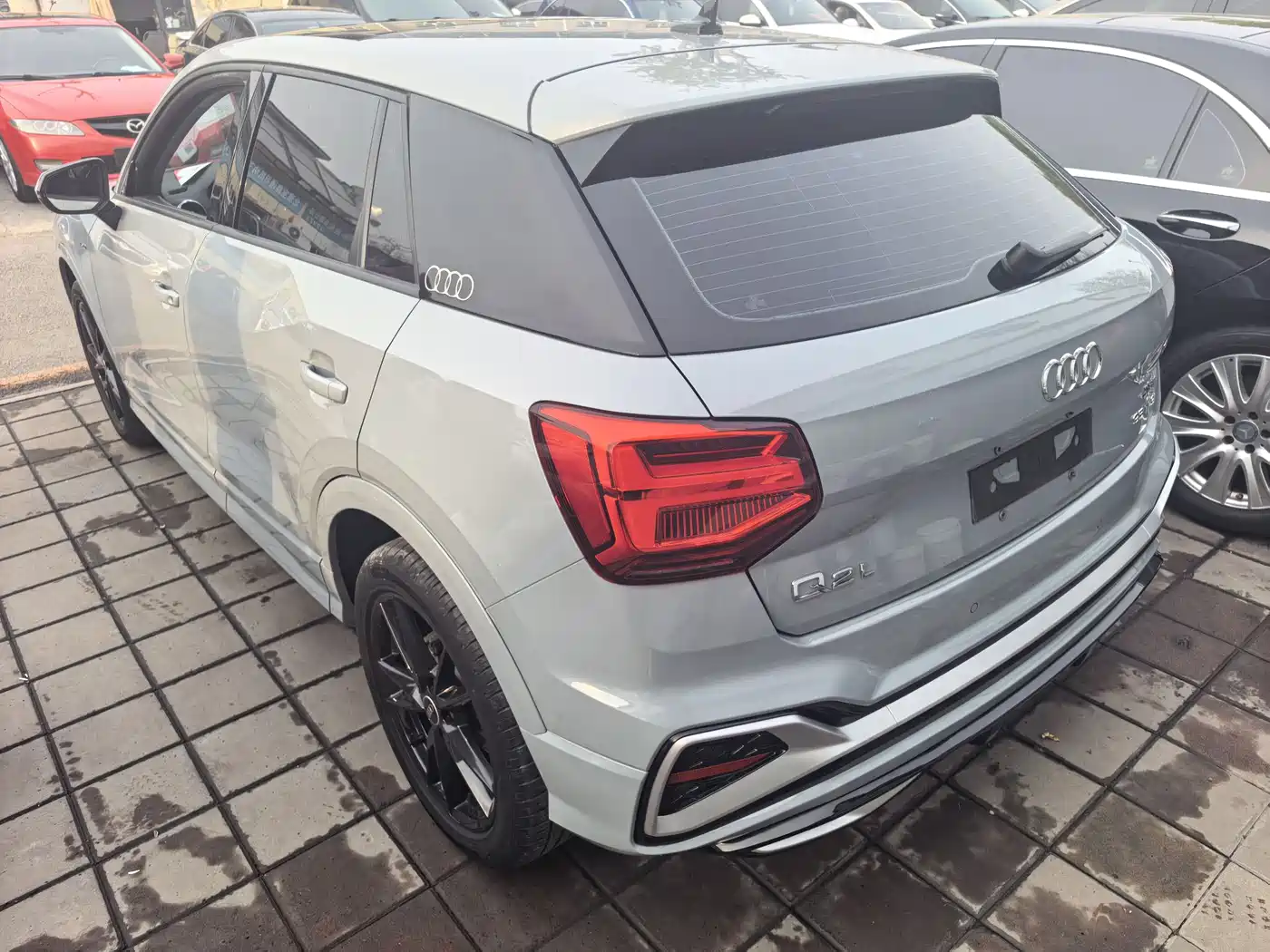 AUDI Q2L