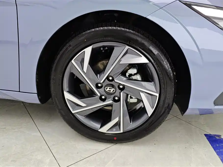 Hyundai Elantra 2023 1.5L CVT GLX Elite Edition фото 6