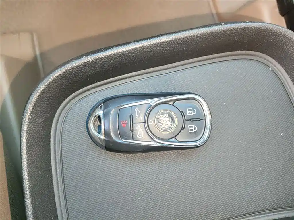 Buick GL8 2017 ES 28T Flagship China V фото 9