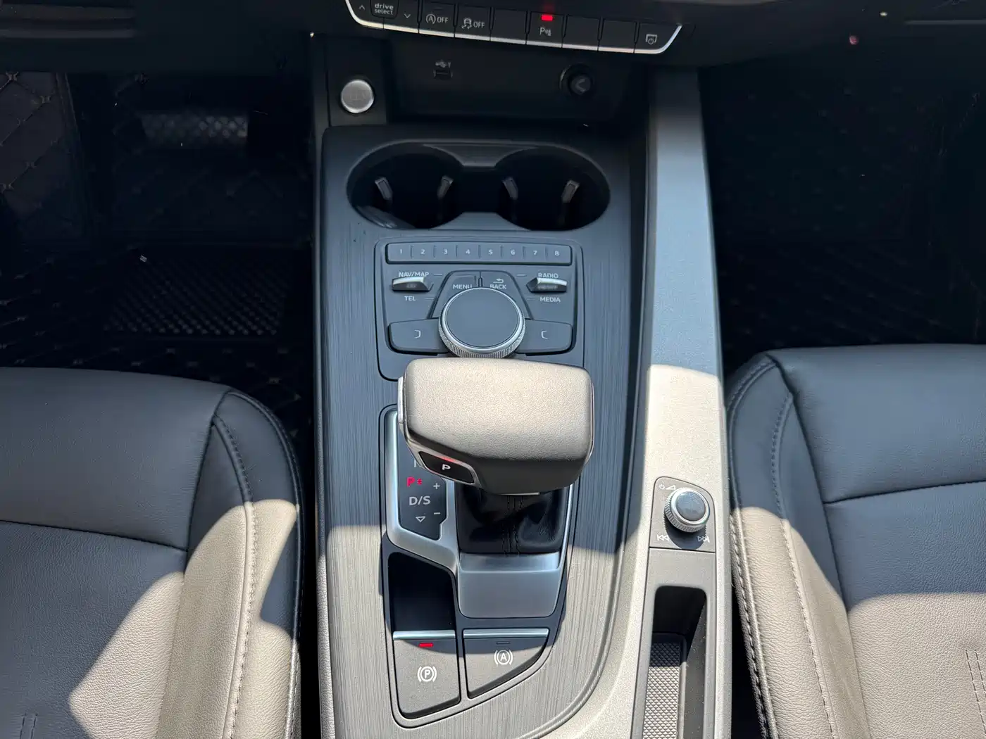 Audi A4L 2019 40 TFSI Progressive (China VI) фото 24