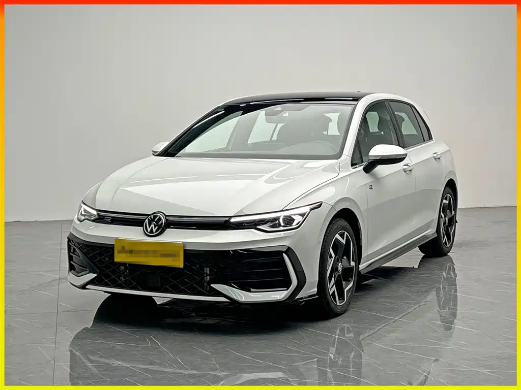 Volkswagen Golf 2025 300TSI R-Line