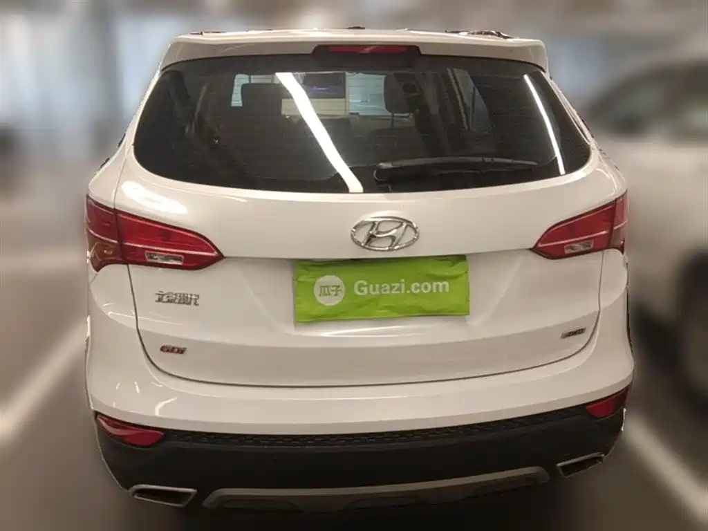 Hyundai Santa Fe 2015 2.4L Automatic 4WD Smart 5-seater фото 10