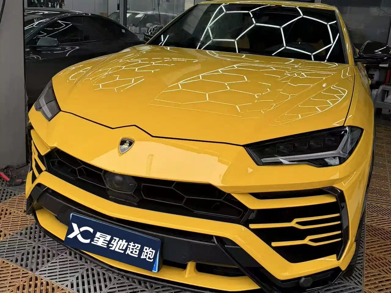 Lamborghini Urus 2021 4.0T V8 фото 2