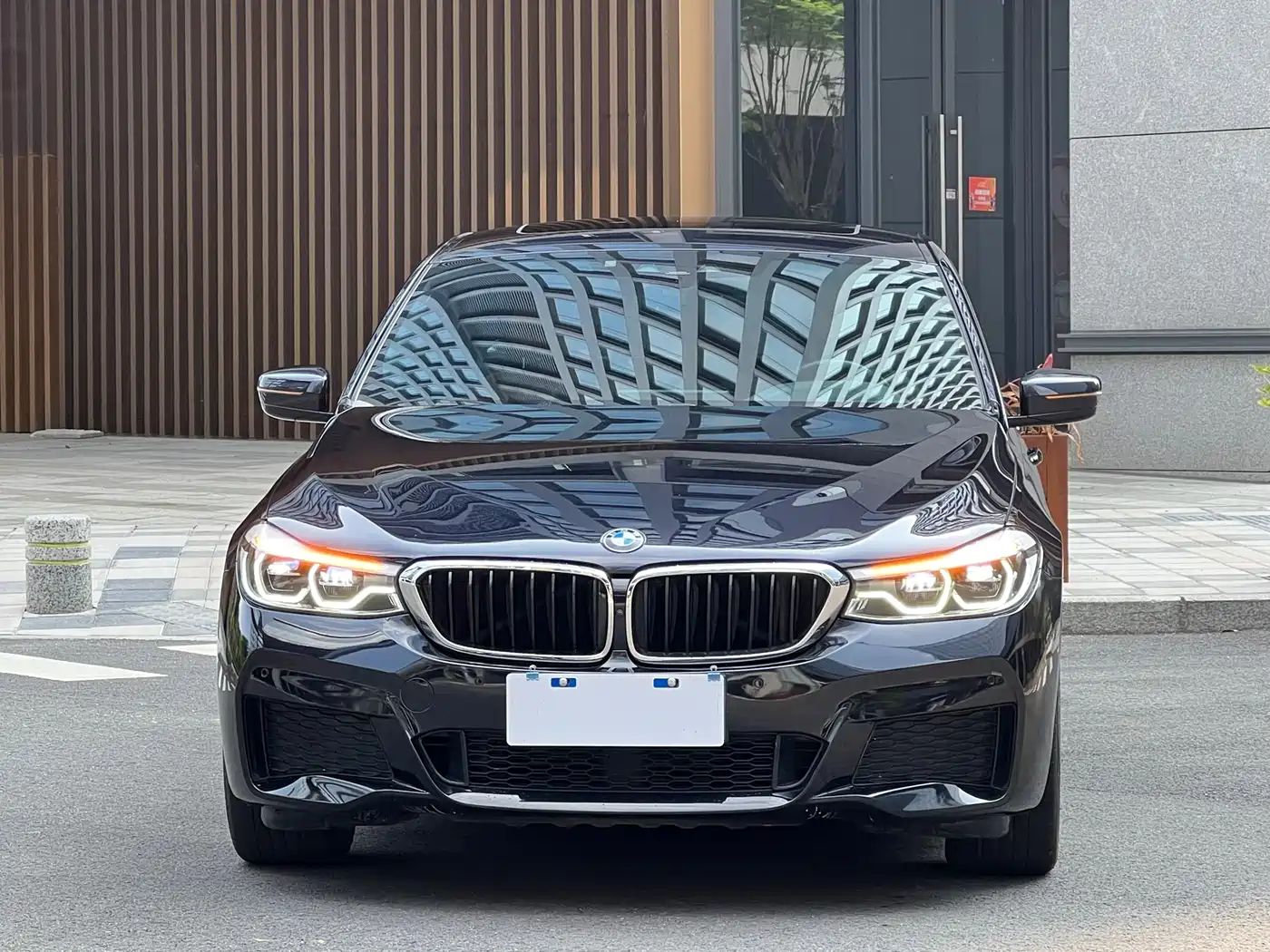 BMW 6 Series GT 2020 630i M Sport Package фото 2