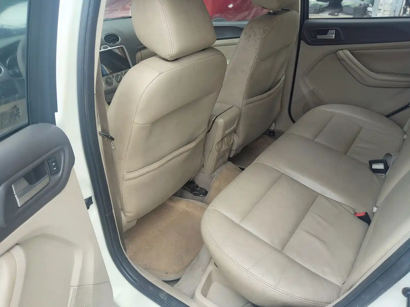 Ford Focus 2012 2011 Hatchback 1.8L Automatic Fashion