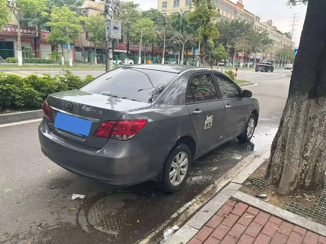 BYD L3 2013 1.5L Automatic Comfort фото 6