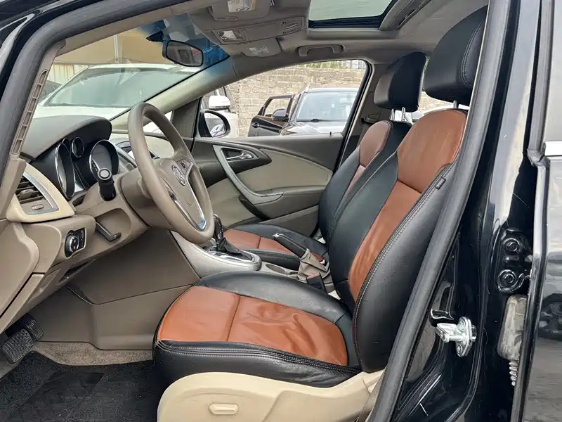 Buick Excelle 2013 GT 1.6L Automatic Fashion Edition фото 4