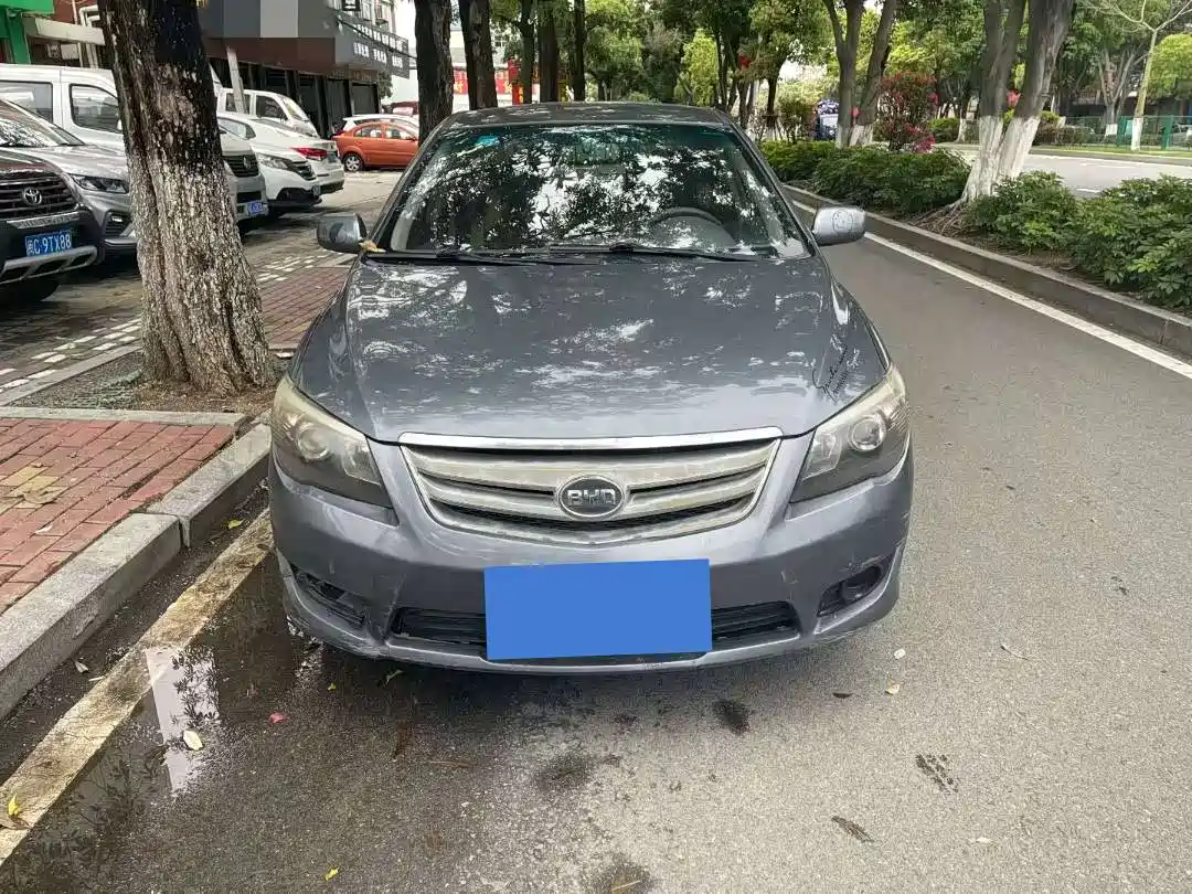 BYD L3 2013 1.5L Automatic Comfort фото 3