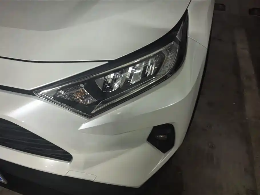 Toyota RAV4 Rongfang 2024 2.0L CVT FWD Urban Edition фото 5