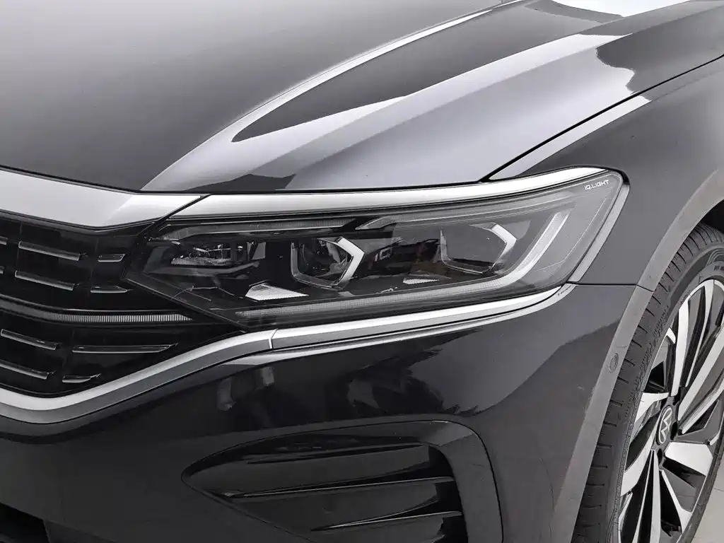 Фото 7 - Volkswagen Passat