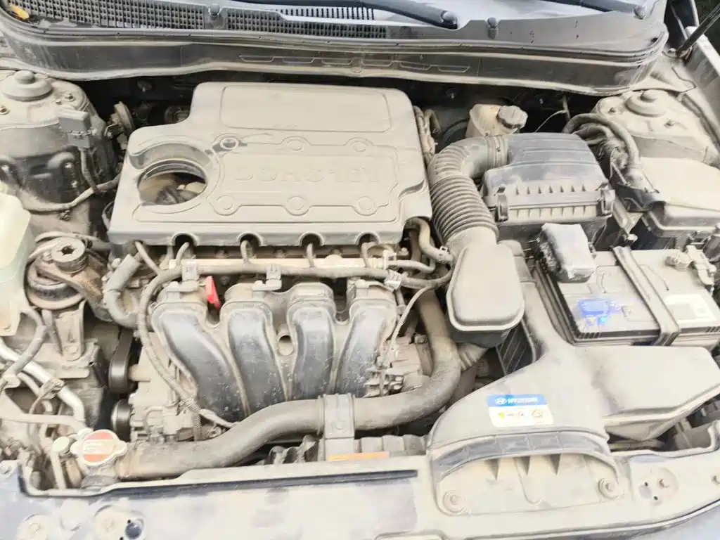 Photo 3 - Hyundai Sonata