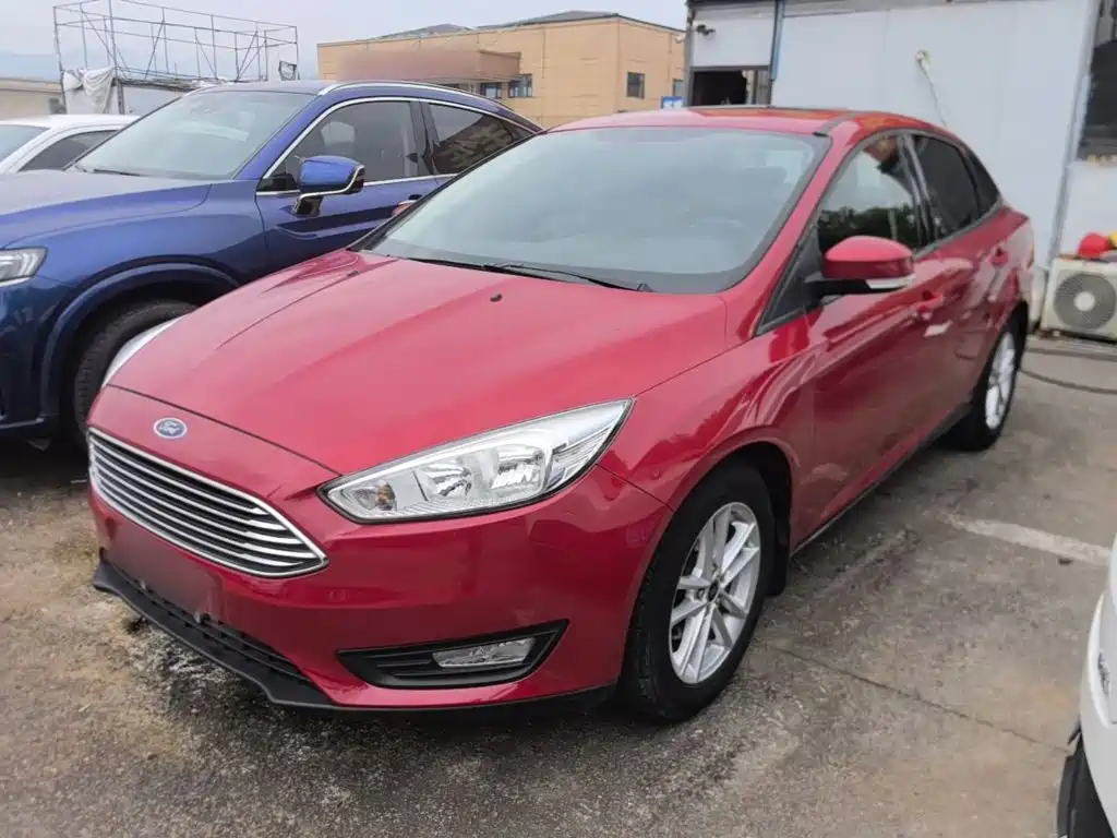 Фото 1 - Ford Focus