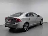 صورة 2 - Volvo S60