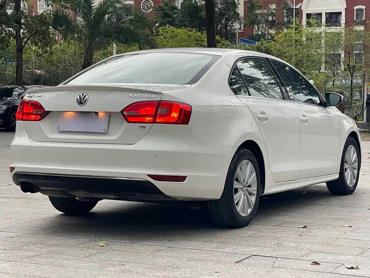 Volkswagen Sagitar 2014 1.4TSI Automatic Luxury фото 14