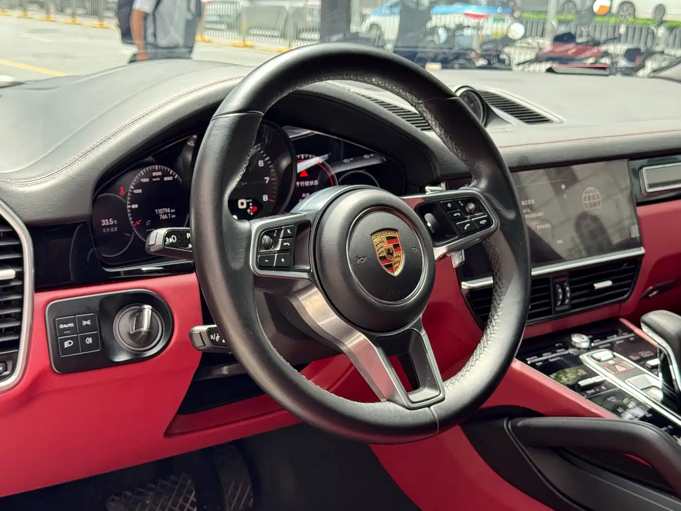 Photo 11 - Porsche Cayenne