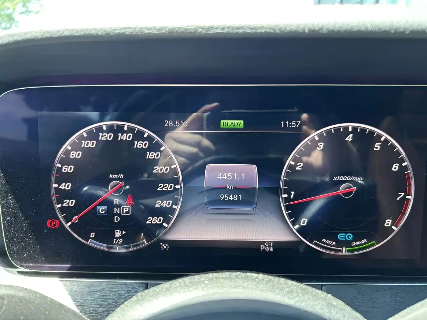 Mercedes-Benz E-Class, миниатюра 16