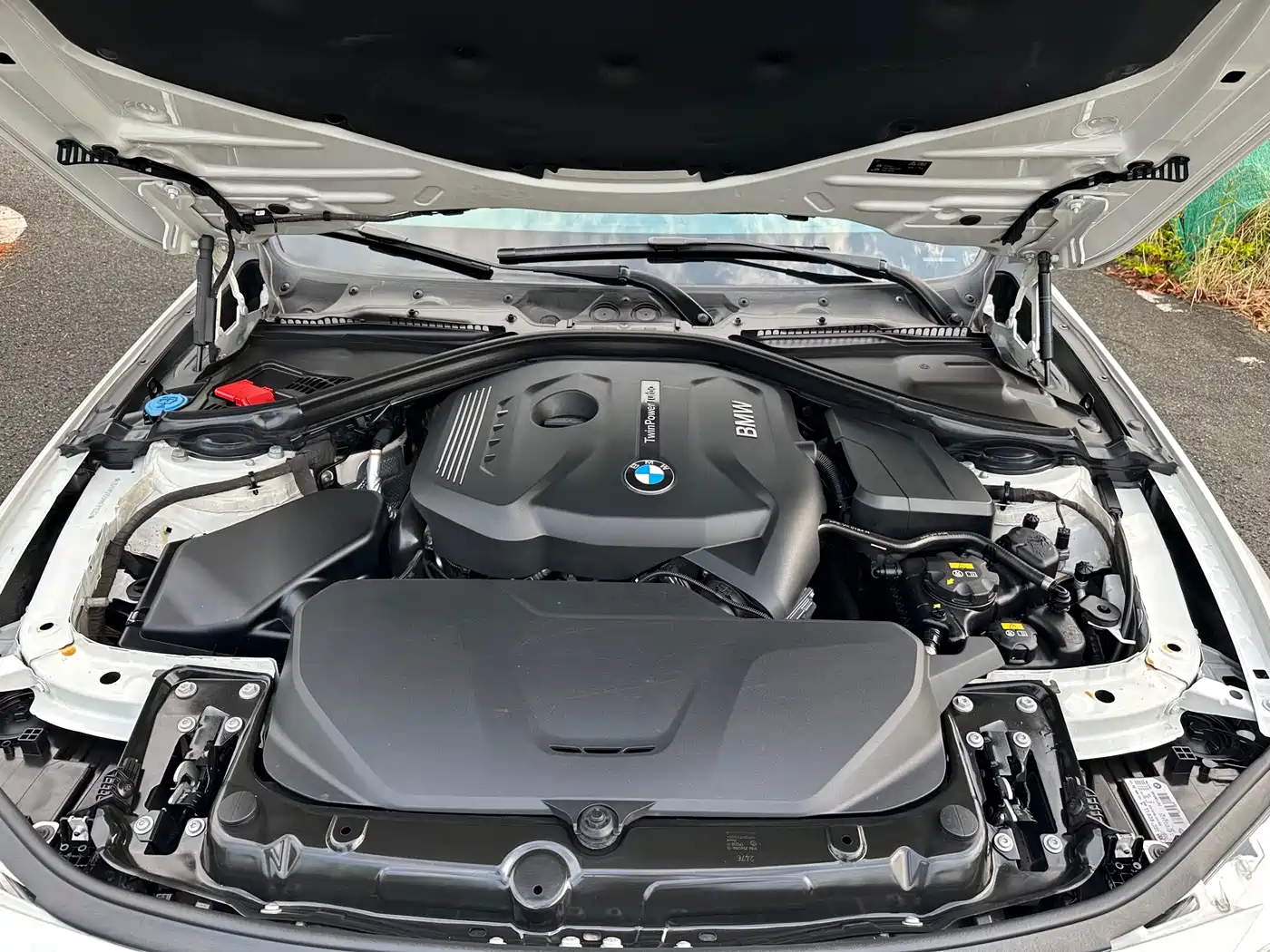 BMW 3 Series 2017 330Li M Sport фото 15