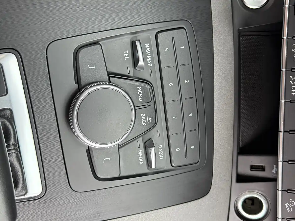 Audi Q5L 2018 40 TFSI Prestige Progressive (China V) фото 18