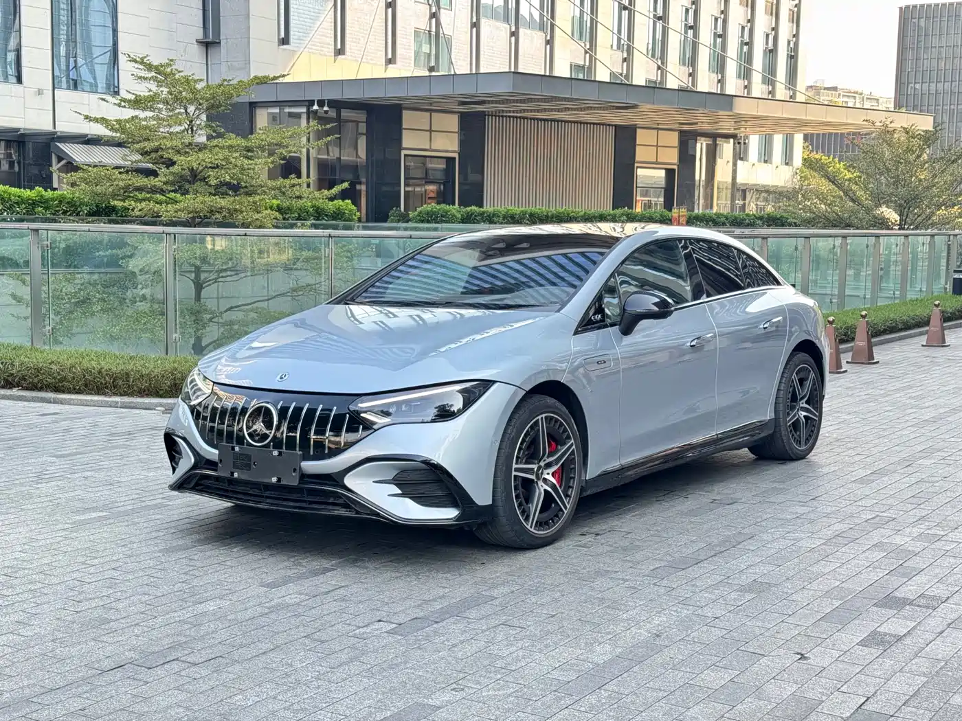 Mercedes-Benz EQE AMG 2023 AMG EQE 53 4MATIC+ фото 22