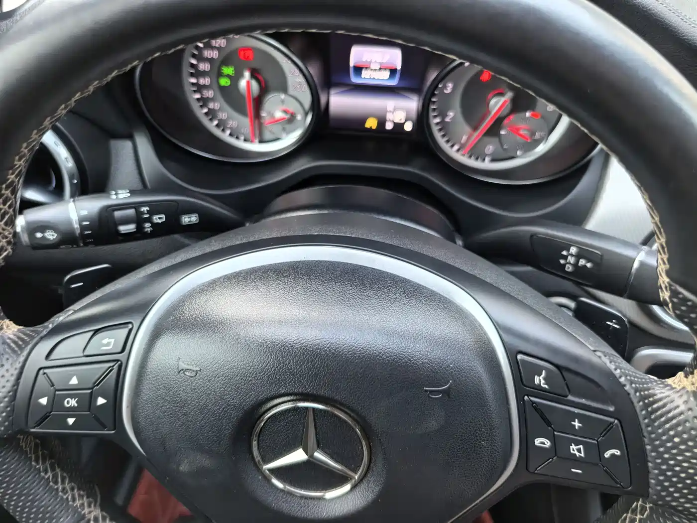 Mercedes-Benz GLA 2016 GLA 220 4MATIC Fashion фото 17