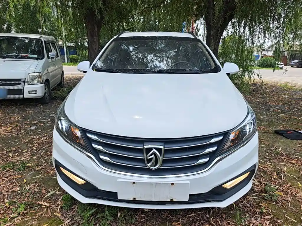 Baojun 310W 2018 2017 1.5L Manual Comfort China V