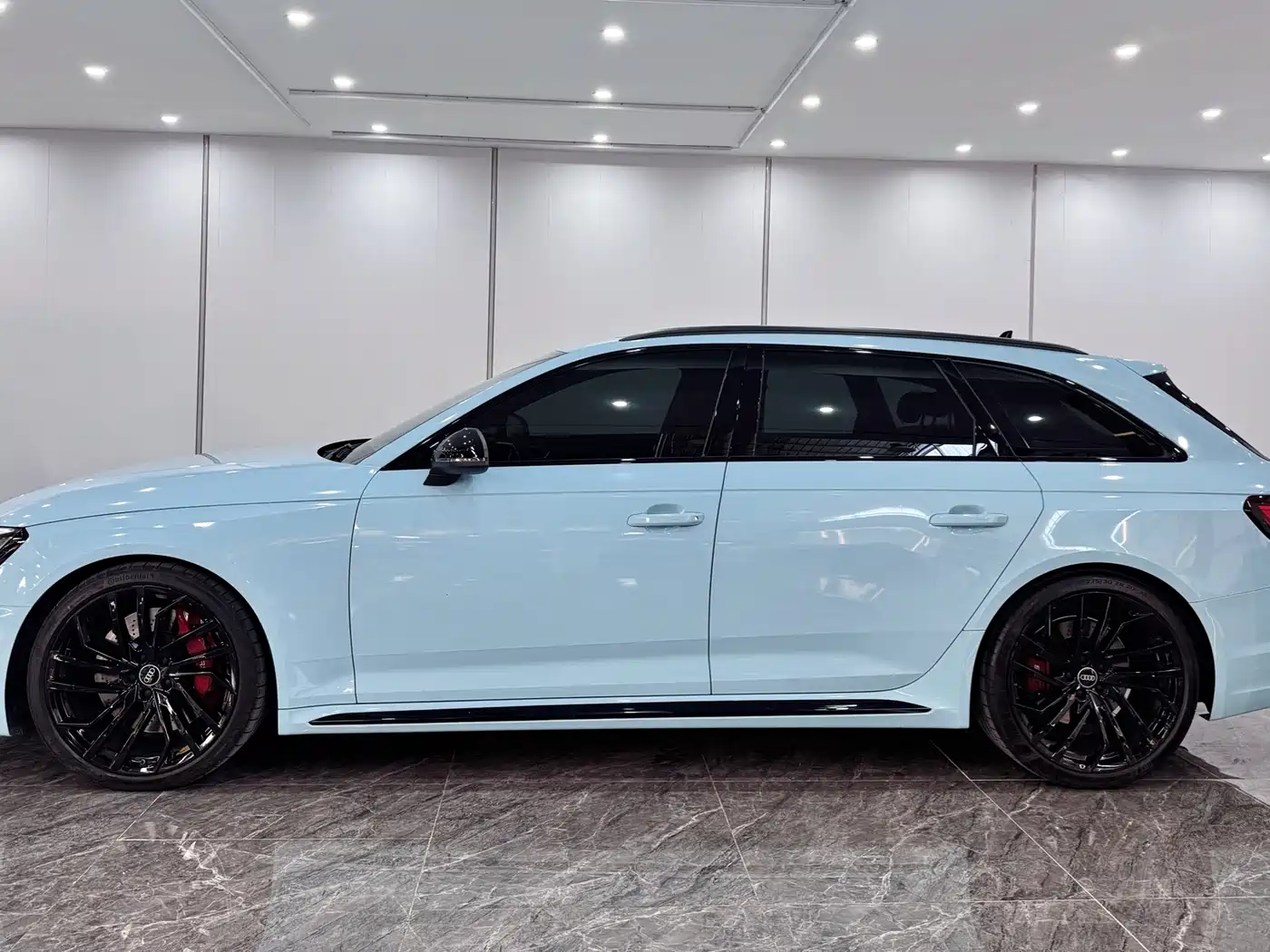 AUDI RS 4