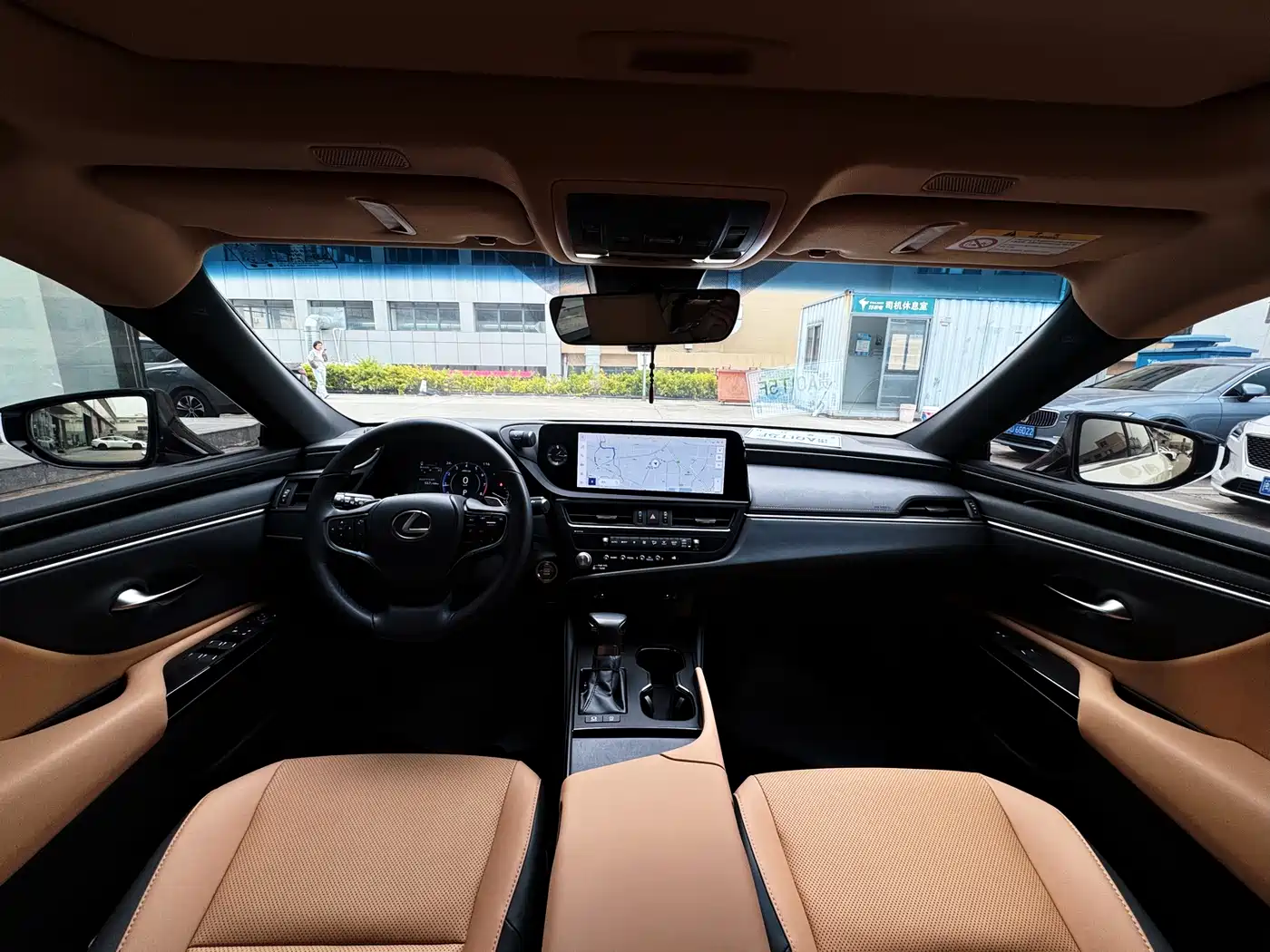 Lexus ES 2022 200 Excellence Edition фото 7
