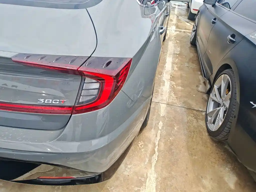 Фото 8 - Hyundai Sonata