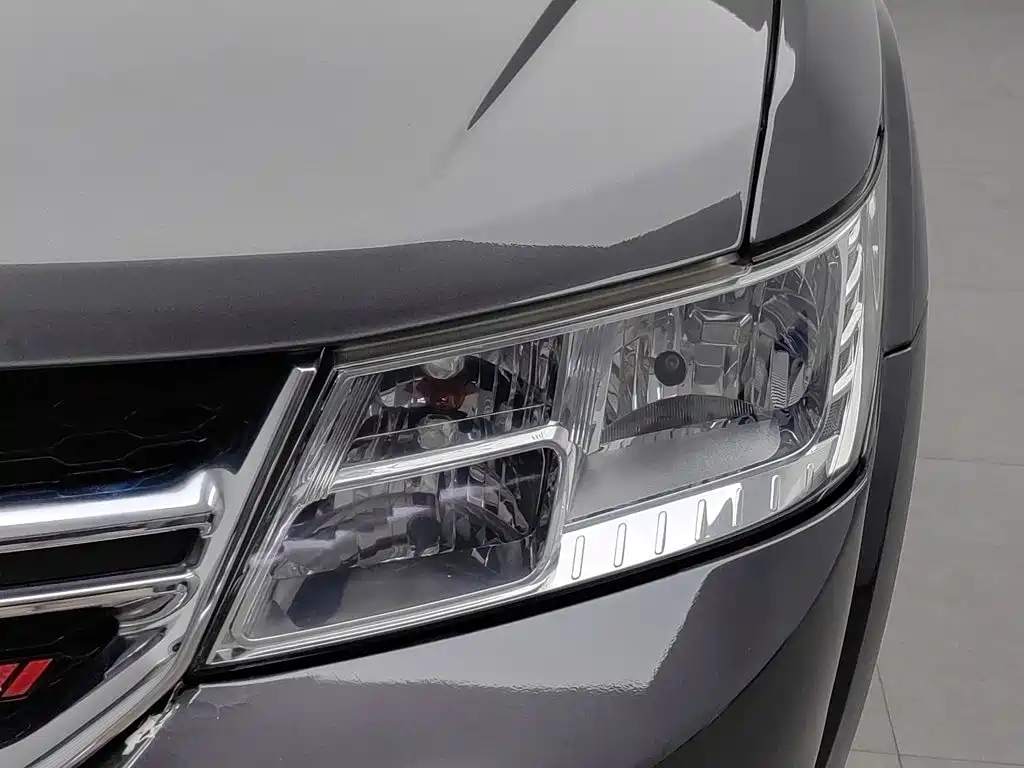 Dodge Journey 2017 2013 Model 2.4L 2WD Premium Edition