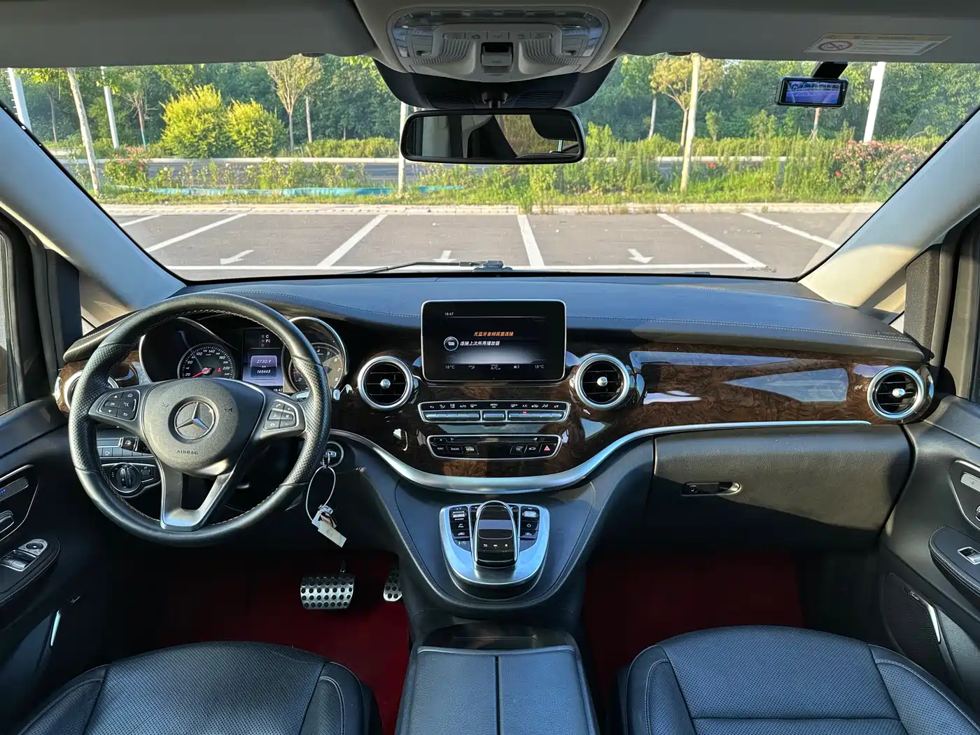 Mercedes-Benz V-Class 2018 2017 Model V 260 L Premium Extended Edition