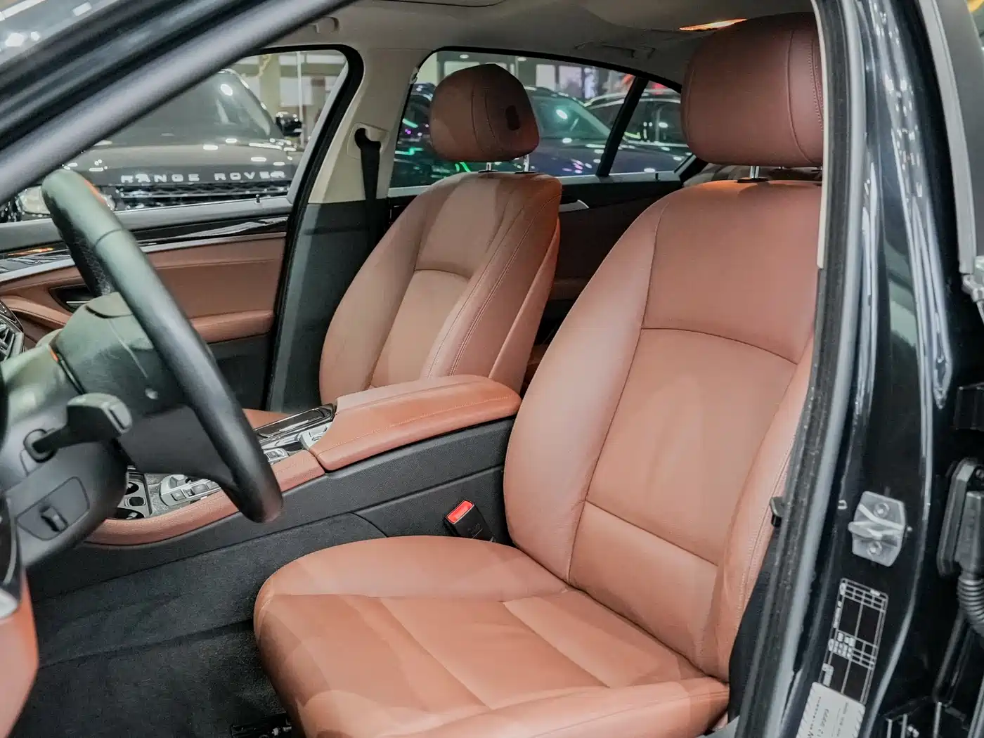 BMW 5 Series 2014 525Li Leading фото 20