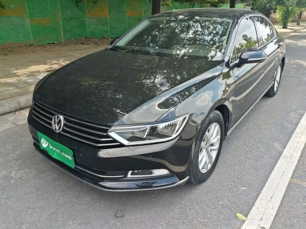 Фото 1 - Volkswagen Magotan
