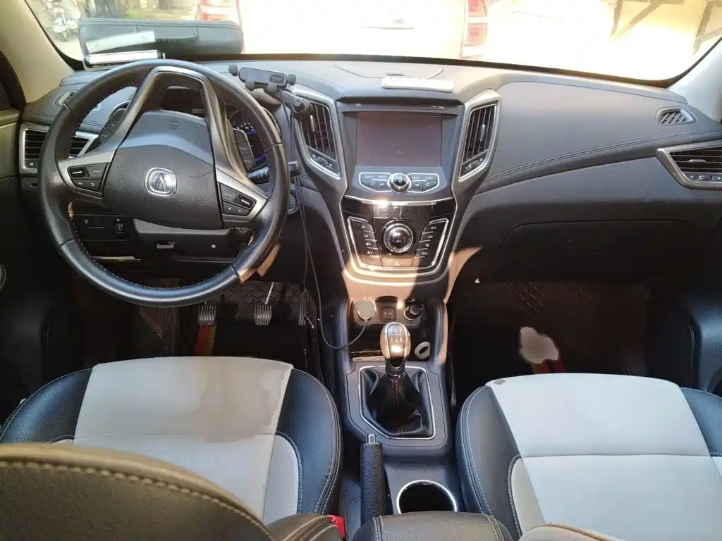 Фото 13 - Changan CS35