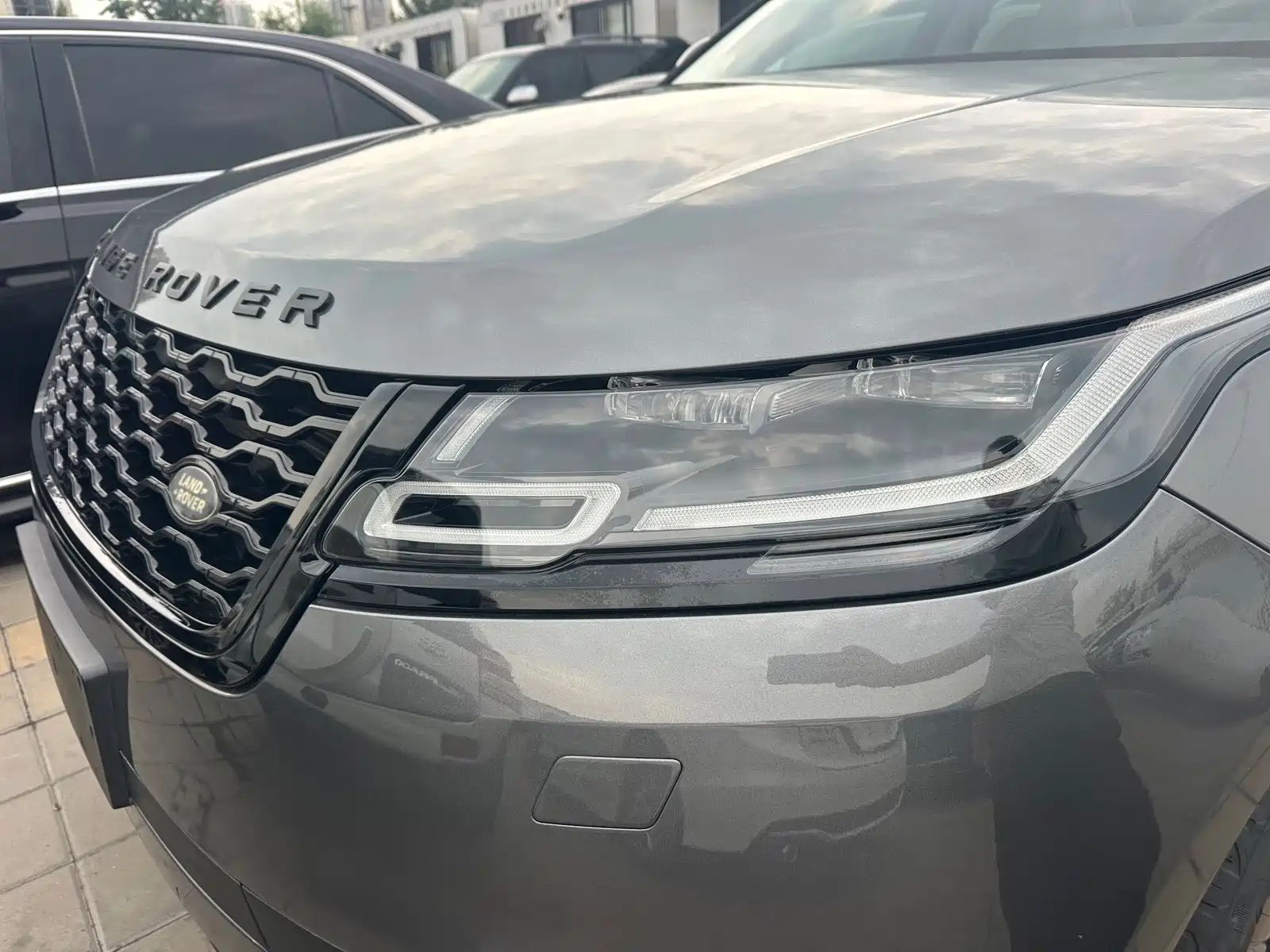 Фото 3 - Land Rover Range Rover Velar