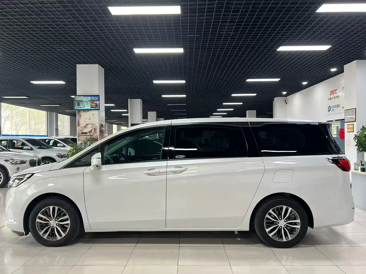 Buick GL8 2020 Model ES Landglory 653T Comfort фото 3