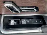 Photo 17 - Land Rover Range Rover