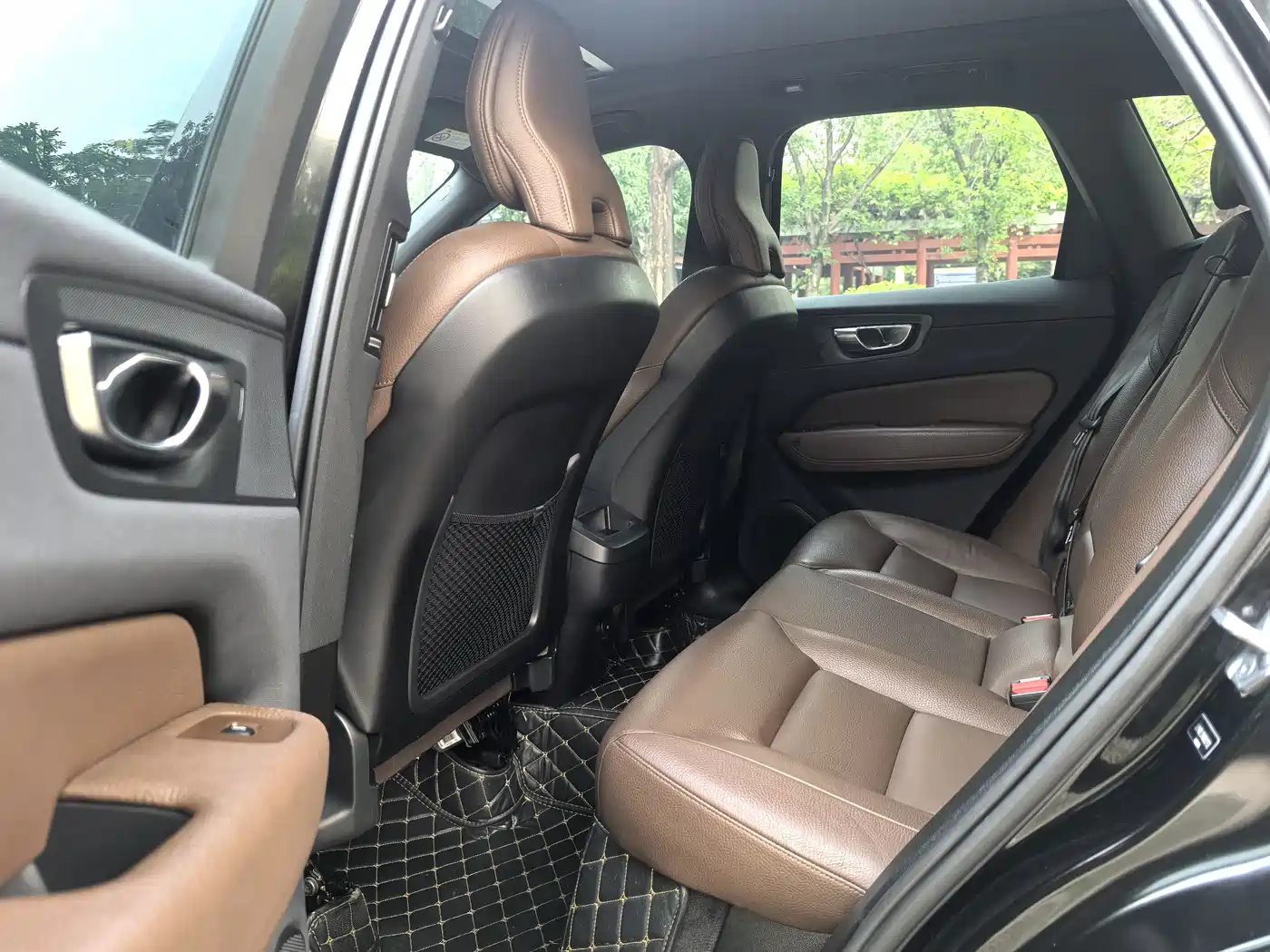 Фото 12 - Volvo XC60