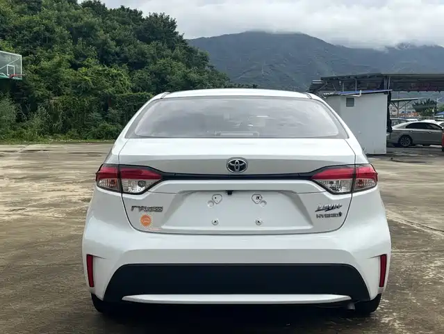 Toyota Levin 2022 Dual Engine 1.8H E-CVT Leading Edition — фото 5