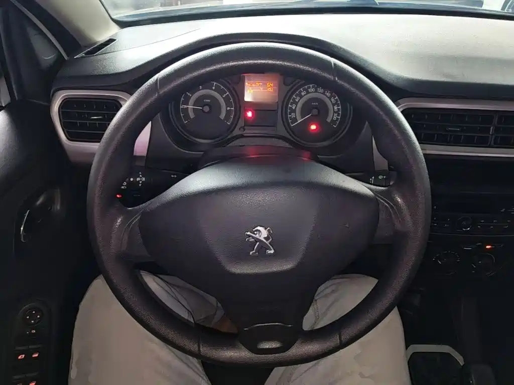 Peugeot 301 2017 2016 1.6L Manual Comfort Edition