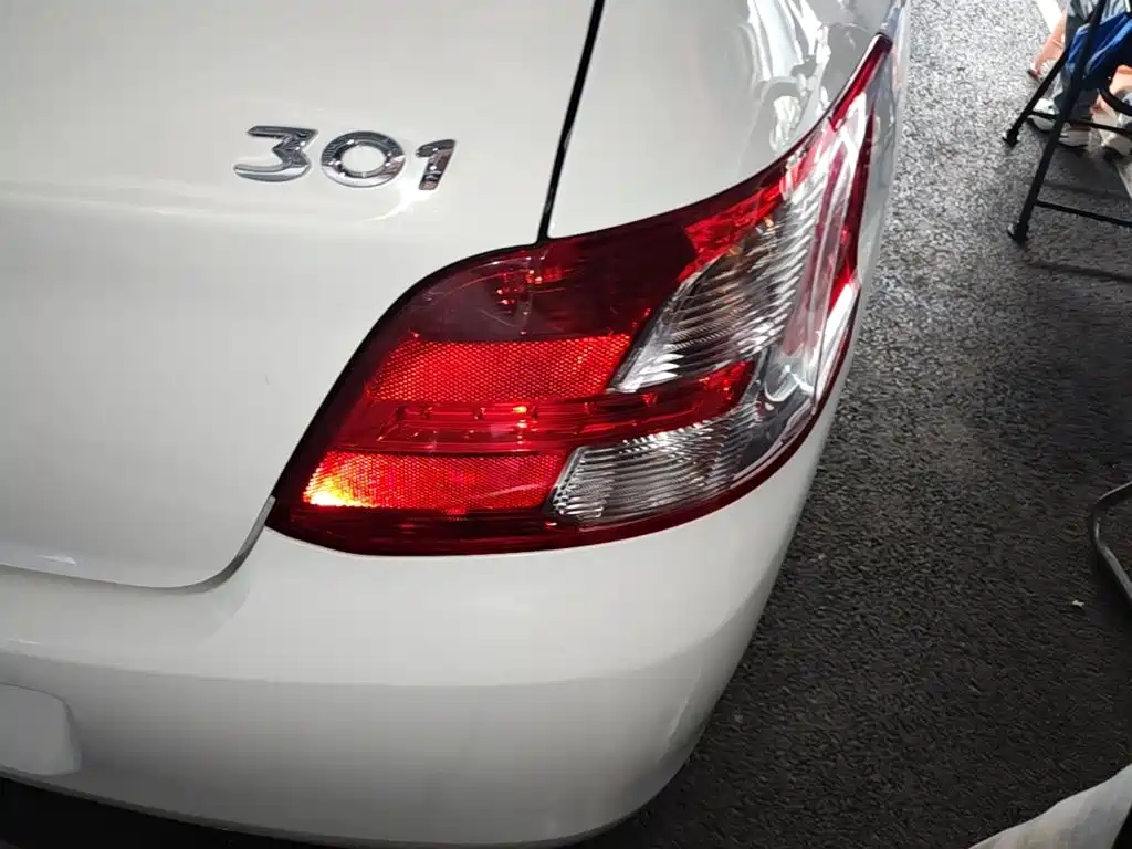 Peugeot 301 2017 2016 1.6L Manual Comfort Edition