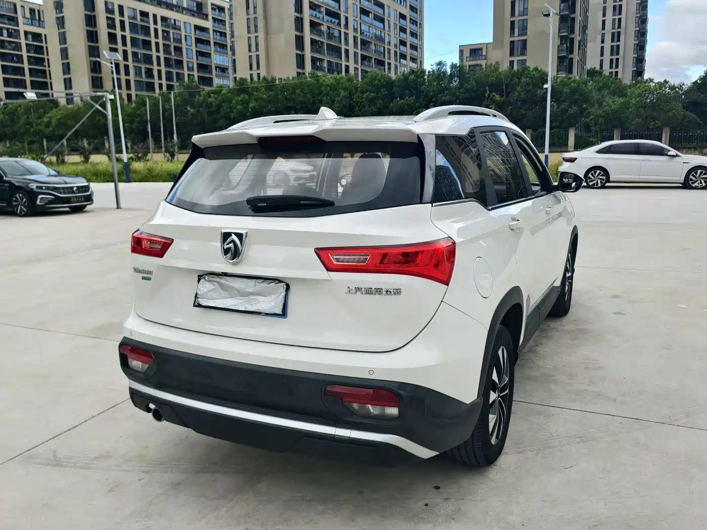 Baojun 530 2021 2021 Global Anniversary Edition 1.5T CVT Luxury 7-seater