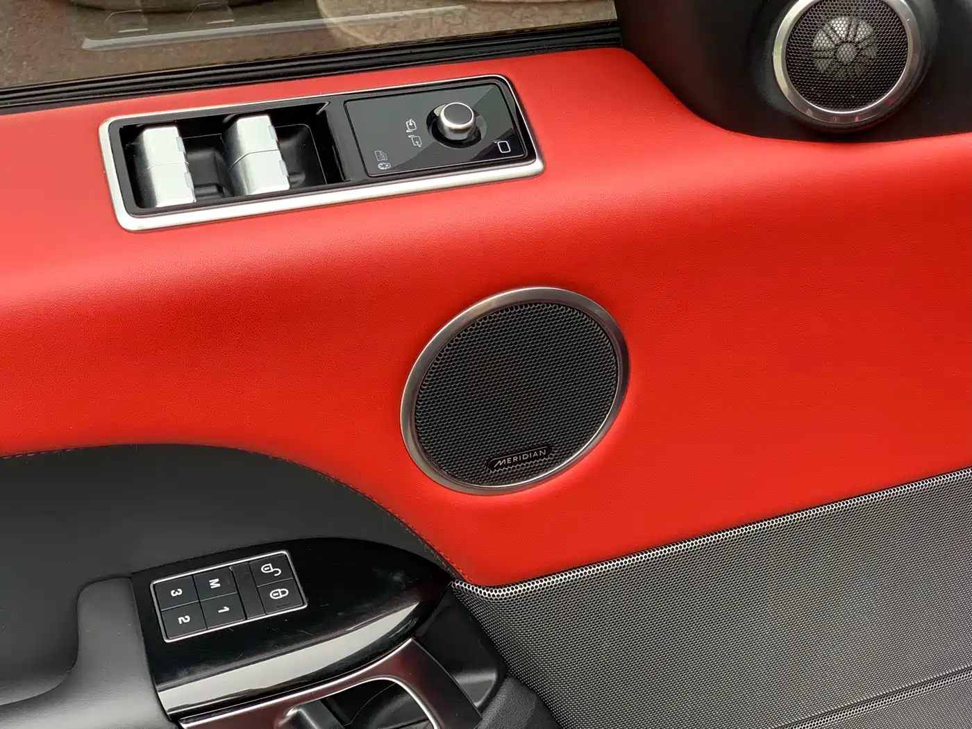 Land Rover Range Rover Sport 2018 3.0 SC V6 Fashion Genesis DYNAMIC фото 5