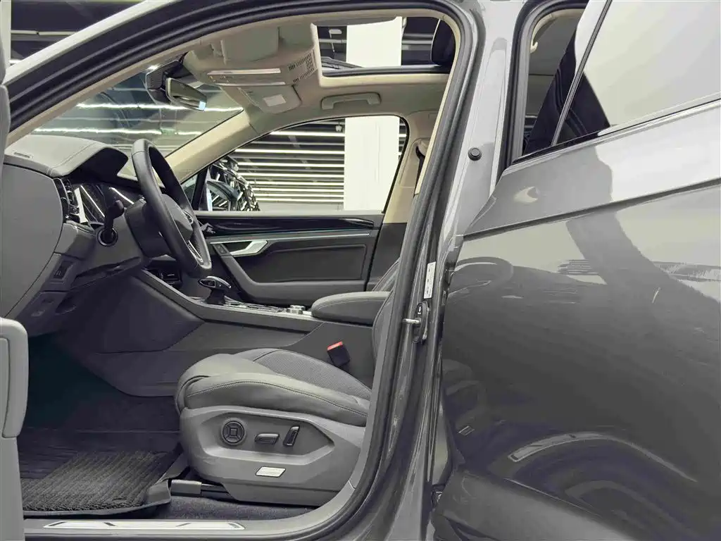 Volkswagen Touareg 2023 2022 3.0TSI Rui Xiang Edition Gloss Black Sport Package