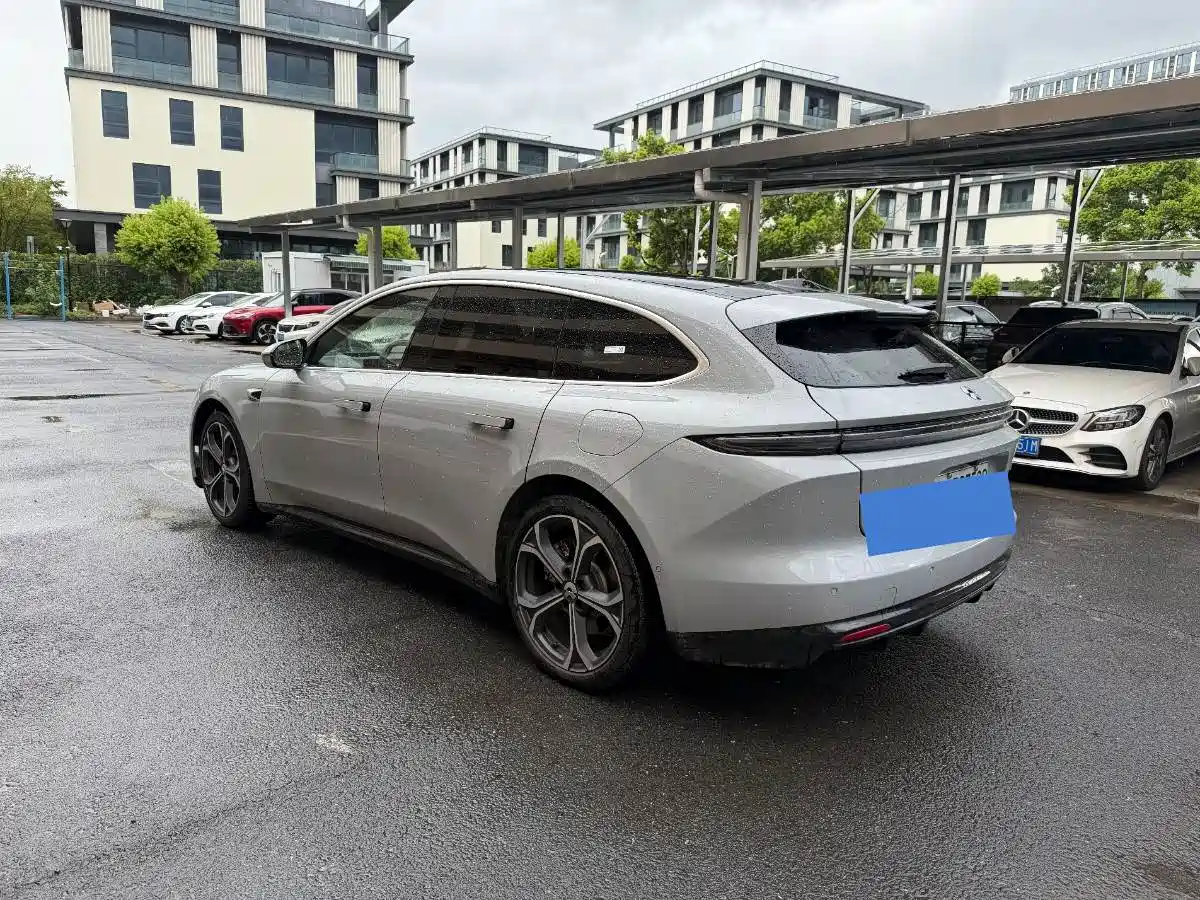 Фото 6 - NIO ET5T