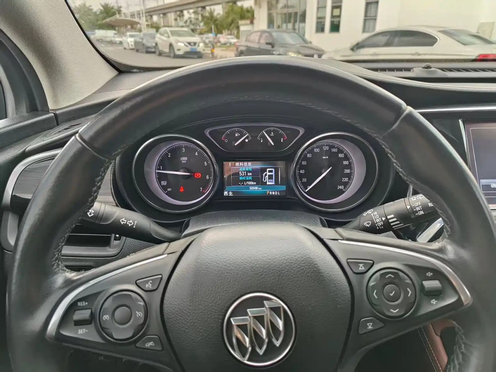 Фото 10 - Buick Envision Plus