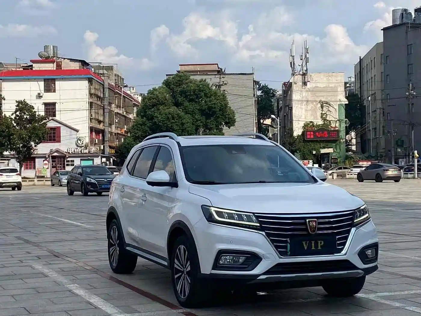 ROEWE RX5 NEW ENERGY